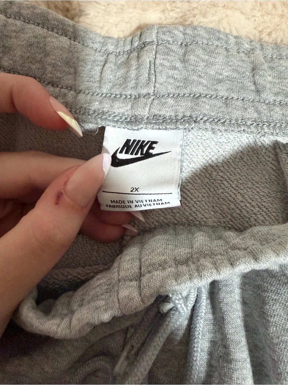 Nike Men’s Gray Heather Jogger Sweatpants